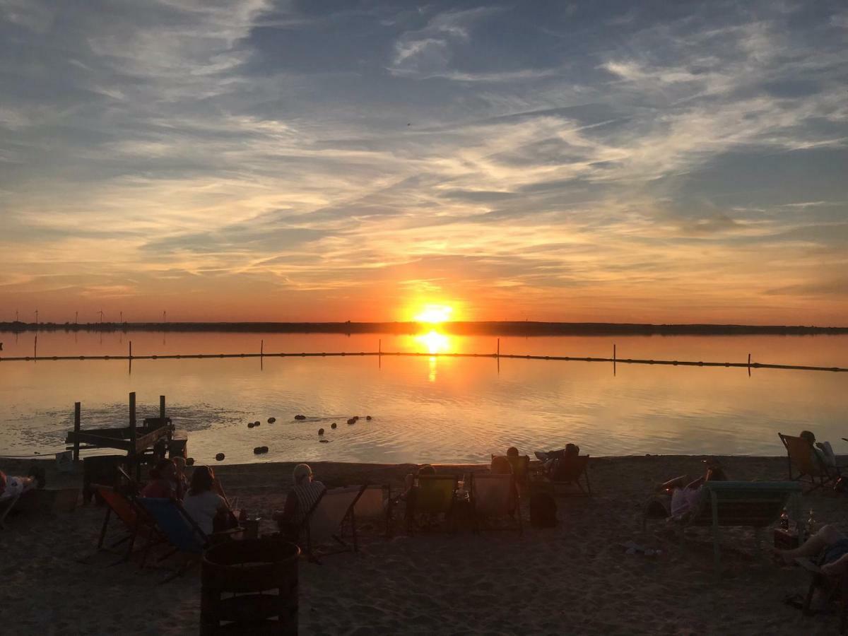Ferienwohnungen Moewe Lembruch Exteriör bild